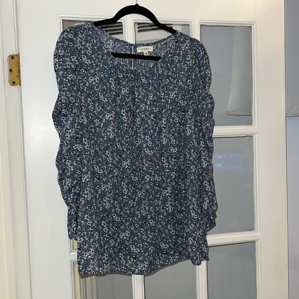 Max Studio blue floral blouse